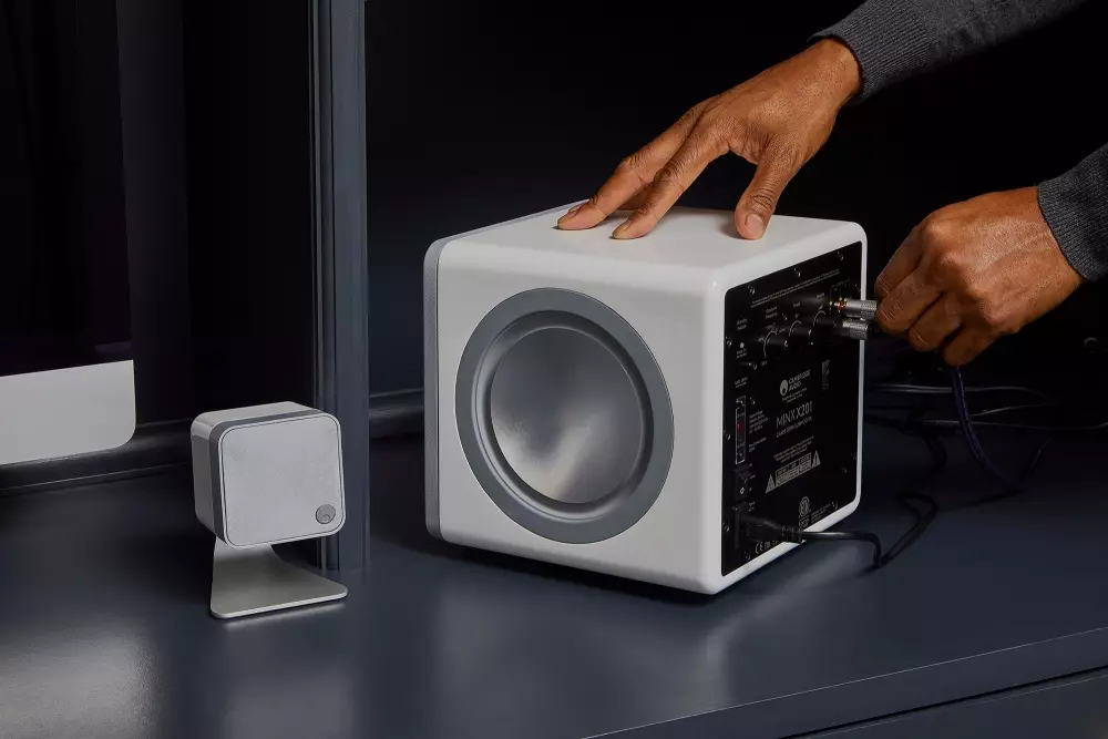 Cambridge Minx  X201 subwoofer attivo compatto