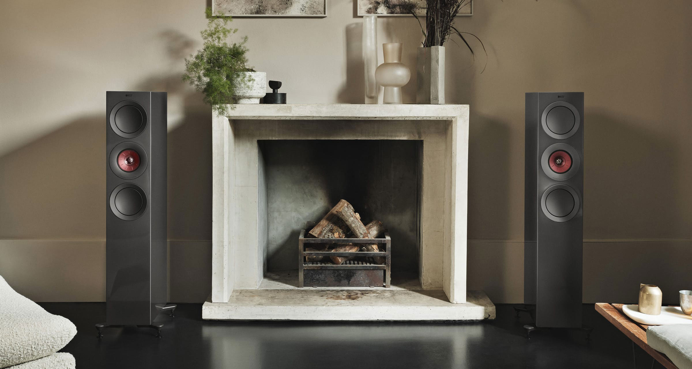 KEF R7 Meta diffusori hifi da pavimento di alta fascia